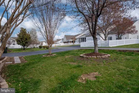 Exterior - 12966 Dunbarton Dr, Bristow, VA 20136 photo 9 of 14