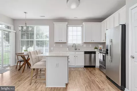 Kitchen - 12966 Dunbarton Dr, Bristow, VA 20136 photo 1 of 5