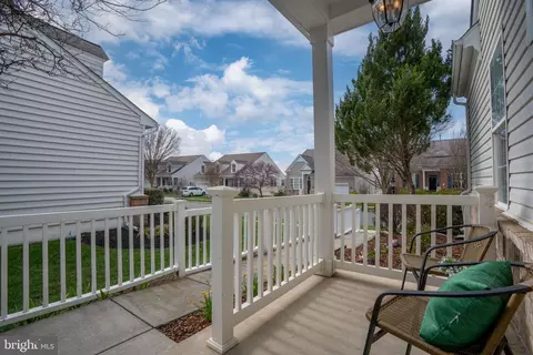 Exterior - 12966 Dunbarton Dr, Bristow, VA 20136 photo 6 of 14