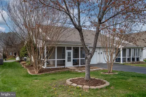 Exterior - 12966 Dunbarton Dr, Bristow, VA 20136 photo 11 of 14