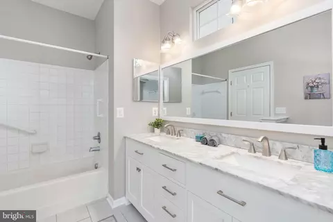 Bath - 12966 Dunbarton Dr, Bristow, VA 20136 photo 4 of 4