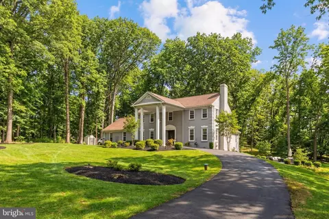 4341 Banbury Dr, Gainesville, VA 20155