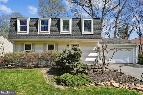 15803 Edgewood Dr, Dumfries, VA 22025