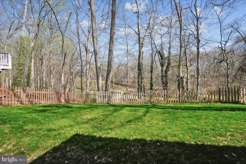 Exterior - 15803 Edgewood Dr, Dumfries, VA 22025 photo 5 of 6