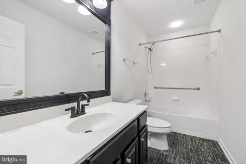 Bath - 13703 Currant Loop, Gainesville, VA 20155 photo 1 of 1