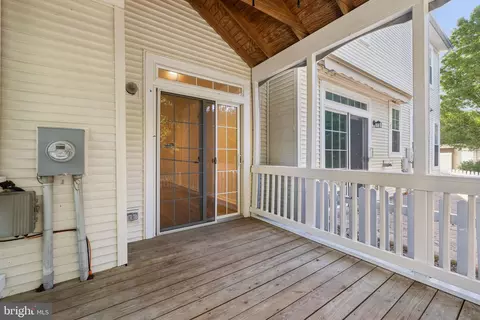 Exterior - 13703 Currant Loop, Gainesville, VA 20155 photo 4 of 4