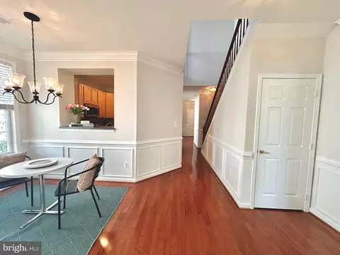 6938 Walnut Hill Dr, Gainesville, VA 20155 photo 10