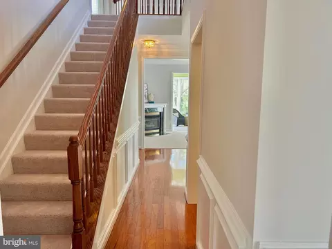 6938 Walnut Hill Dr, Gainesville, VA 20155 photo 8