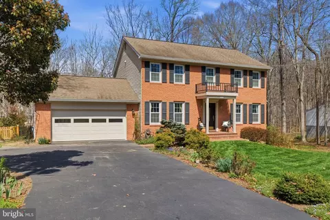 5370 Cleburne Ln, Woodbridge, VA 22192