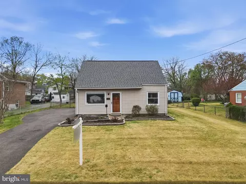 9313 Byron St, Manassas, VA 20111