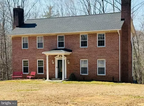 11350 Oakhurst Ln, Woodbridge, VA 22192