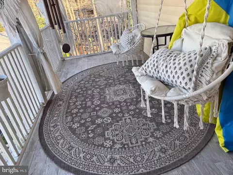 Exterior - 3209 Shoreview Rd, Triangle, VA 22172 photo 5 of 6