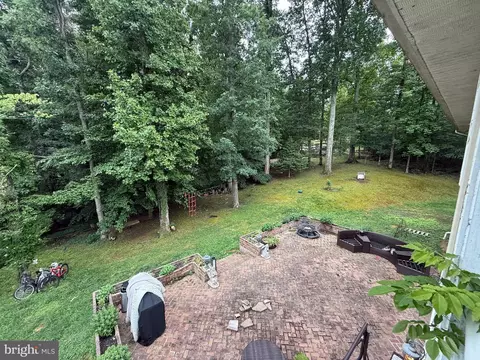 Exterior - 3209 Shoreview Rd, Triangle, VA 22172 photo 8 of 8