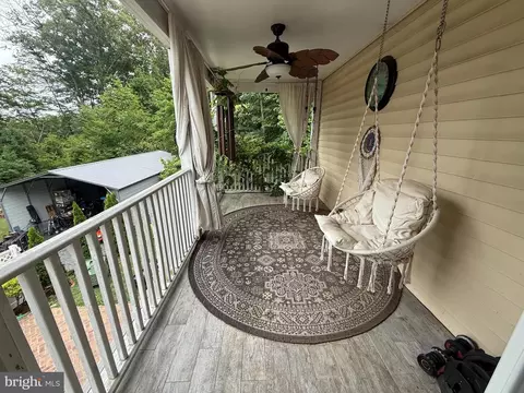 Exterior - 3209 Shoreview Rd, Triangle, VA 22172 photo 7 of 8
