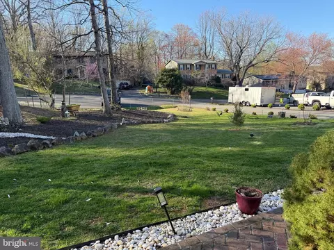 Exterior - 3209 Shoreview Rd, Triangle, VA 22172 photo 3 of 6