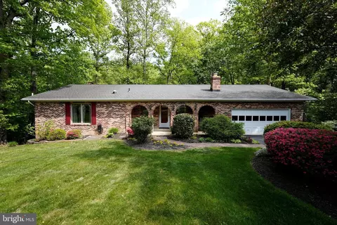 12203 Woodlark Ct, Manassas, VA 20112