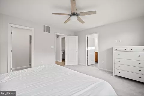 Bedroom - 18218 Summit Pointe Dr, Triangle, VA 22172 photo 8 of 8