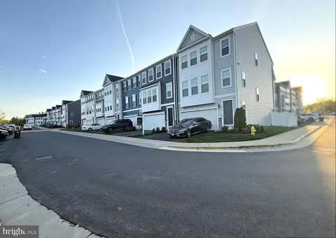 Other - 18218 Summit Pointe Dr, Triangle, VA 22172 photo 6 of 7