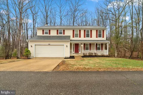 5535 Spangler Ln, Woodbridge, VA 22193