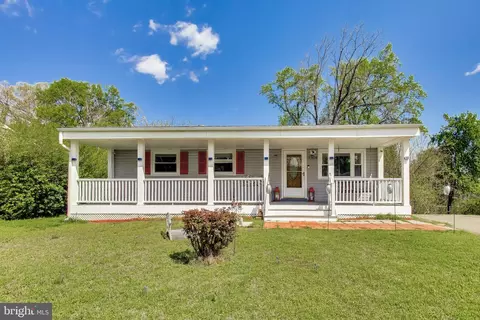 1304 Columbia Rd, Woodbridge, VA 22191