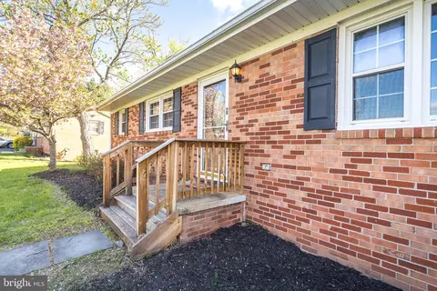 Exterior - 7707 Huron Dr, Gainesville, VA 20155 photo 3 of 12