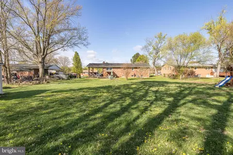 Exterior - 7707 Huron Dr, Gainesville, VA 20155 photo 9 of 12