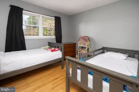 Bedroom - 7707 Huron Dr, Gainesville, VA 20155 photo 1 of 5