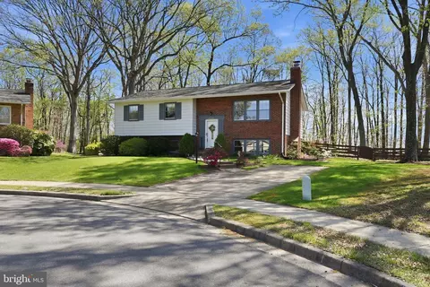 13123 Orleans St, Woodbridge, VA 22192