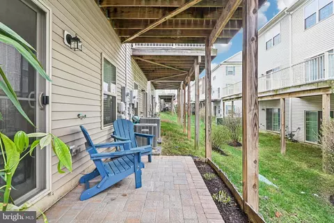 Exterior - 4505 Potomac Highlands Cir, Triangle, VA 22172 photo 7 of 11