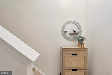 Entry Way - 4505 Potomac Highlands Cir, Triangle, VA 22172 photo 1 of 8