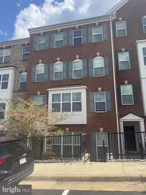 15360 Kensington Park Dr, Woodbridge, VA 22191