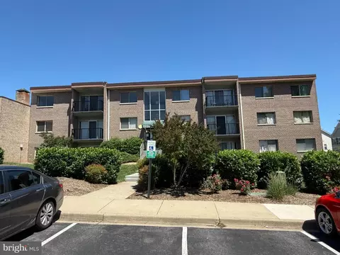 1550 Renate Dr #301, Woodbridge, VA 22192