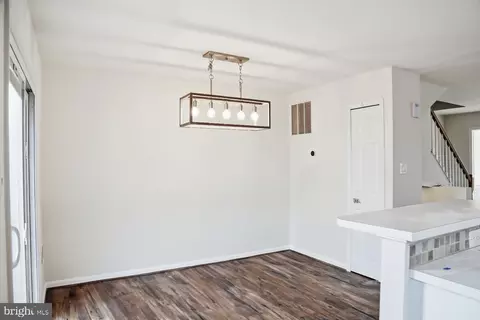 8461 Tackhouse Loop, Gainesville, VA 20155 photo 2