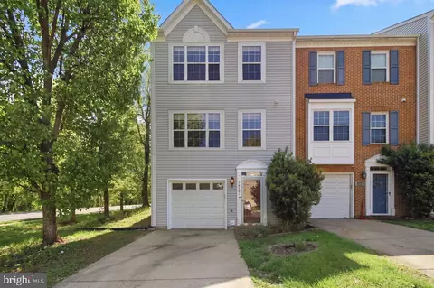 16701 Capon Tree Ln, Woodbridge, VA 22191