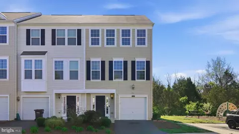 8267 Heritage Crossing Ct #24, Manassas, VA 20109