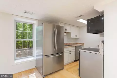 Kitchen - 12522 Spring Dr, Manassas, VA 20112 photo 4 of 4