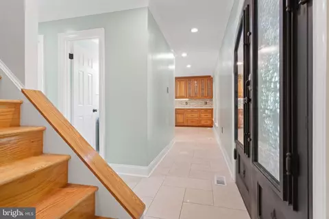 Entry Way - 12522 Spring Dr, Manassas, VA 20112 photo 2 of 2