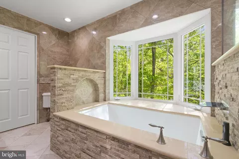 Bath - 12522 Spring Dr, Manassas, VA 20112 photo 7 of 12