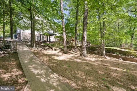 Exterior - 12522 Spring Dr, Manassas, VA 20112 photo 12 of 19