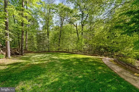 Exterior - 12522 Spring Dr, Manassas, VA 20112 photo 18 of 19