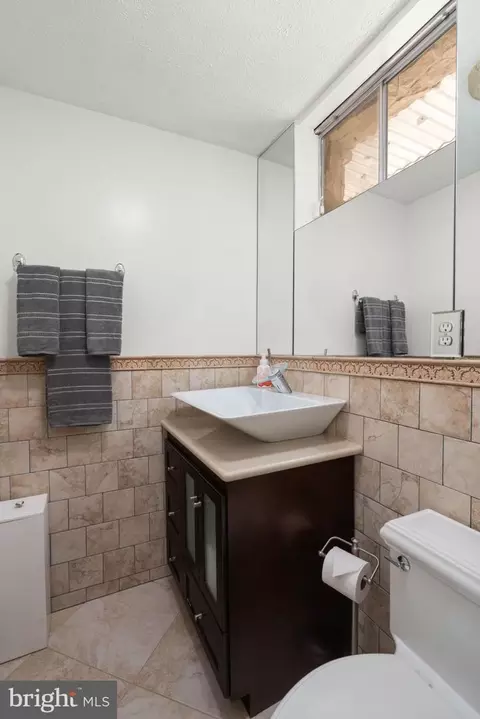 Bath - 12522 Spring Dr, Manassas, VA 20112 photo 12 of 12