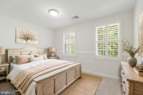 Bedroom - 12522 Spring Dr, Manassas, VA 20112 photo 6 of 7