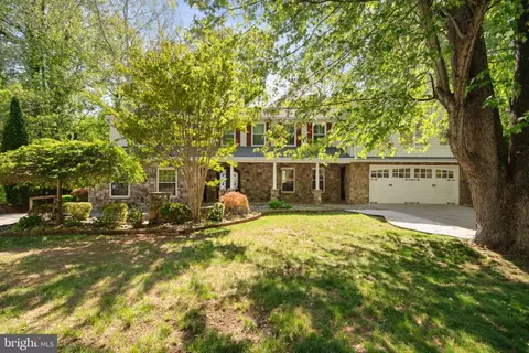 Exterior - 12522 Spring Dr, Manassas, VA 20112 photo 4 of 19