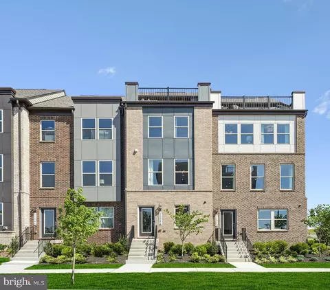 8977 Katherine Johnson St, Manassas, VA 20109