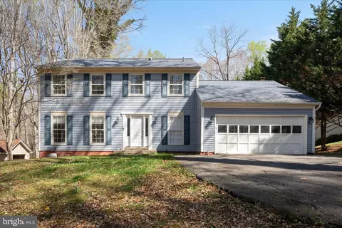 6490 Andes Ct, Woodbridge, VA 22193