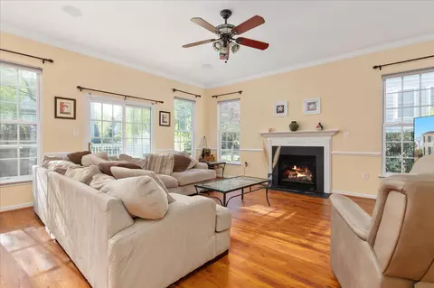 Living - 9140 Big Springs Loop, Bristow, VA 20136 photo 3 of 6