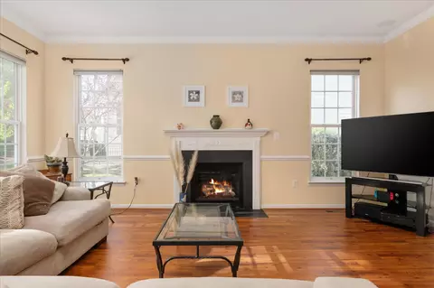 Living - 9140 Big Springs Loop, Bristow, VA 20136 photo 4 of 6