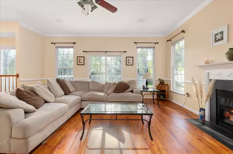 Living - 9140 Big Springs Loop, Bristow, VA 20136 photo 6 of 6