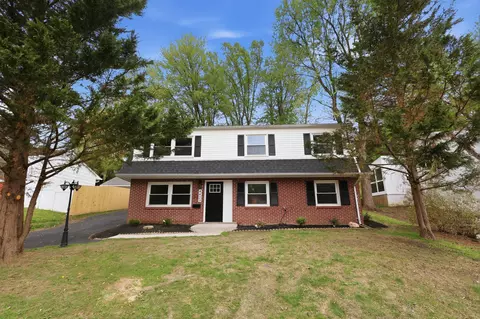 4423 Kenwood Dr, Woodbridge, VA 22193