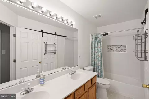 Bath - 12328 Grimsby Ln, Bristow, VA 20136 photo 6 of 6